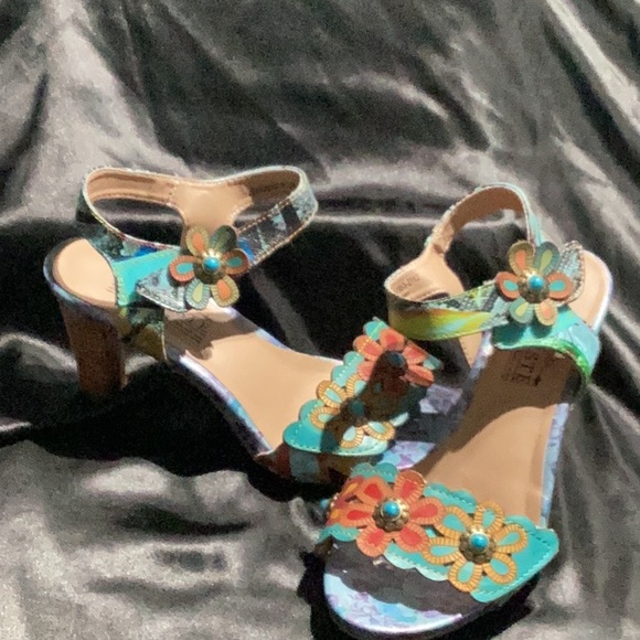 Women’s L’Artiste sandals size 8/38 multi color blue and green - Picture 2 of 7